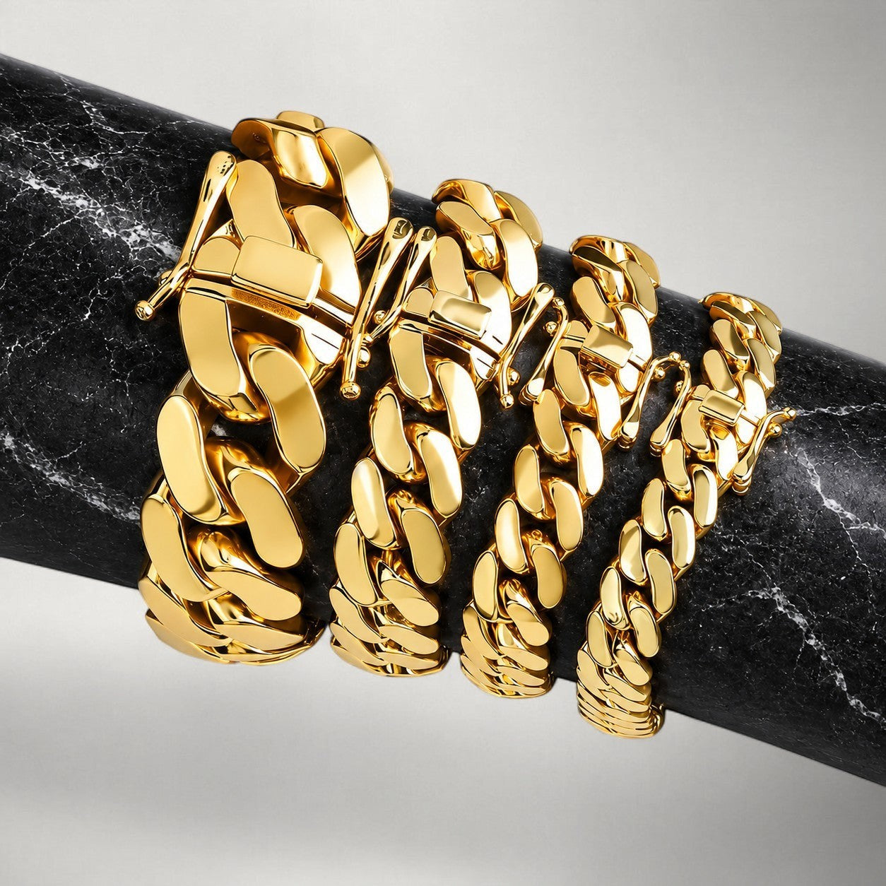 Miami Cuban Link Bracelet in 18K Gold