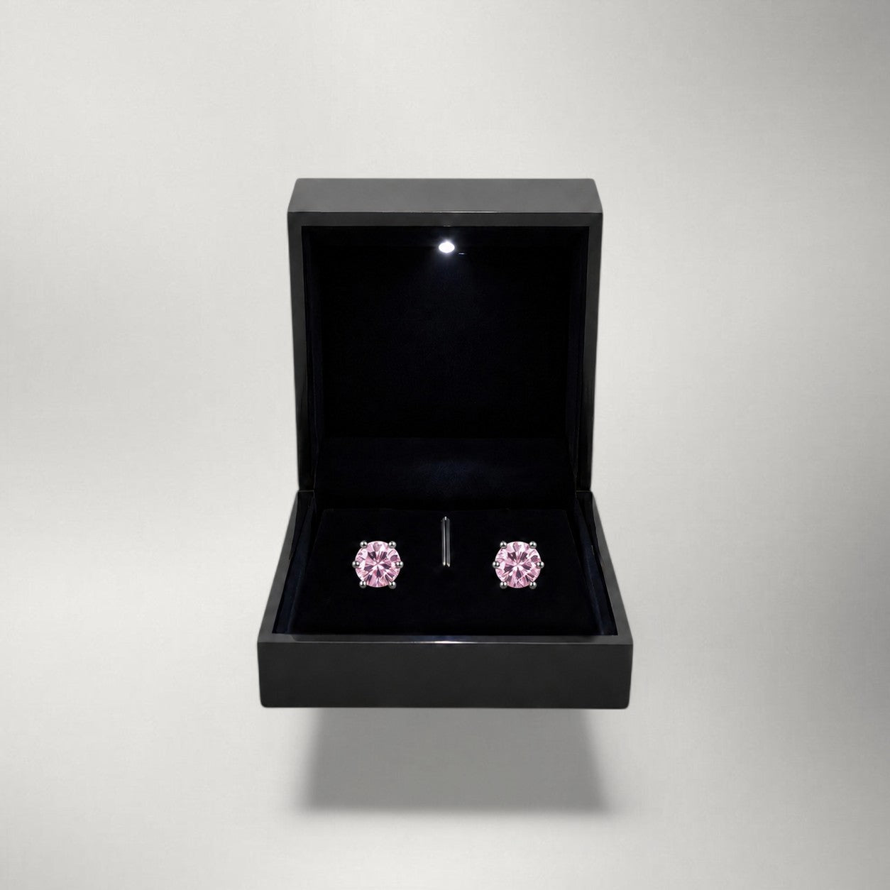Ísa — Moissanite Stud Earrings | Magnetic Six-Claw
